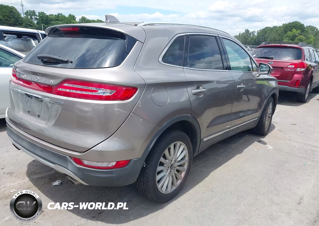 2019 Lincoln Mkc Standard VIN:5LMCJ1C98KUL51978 - 4