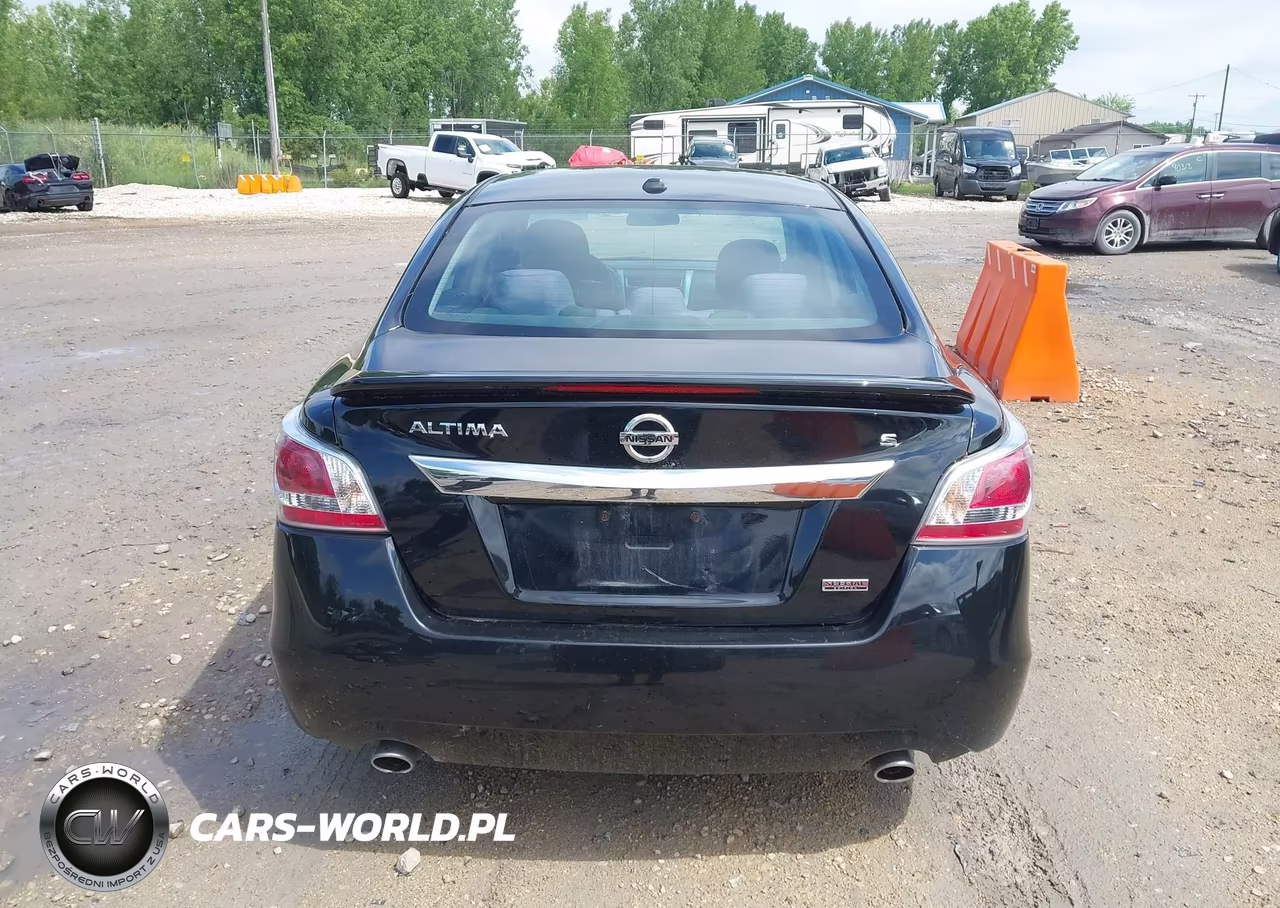 2015 Nissan Altima 2.5 S VIN:1N4AL3AP4FC460039 - 17