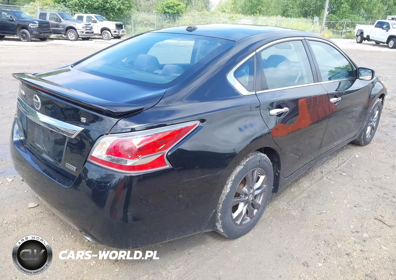 2015 Nissan Altima 2.5 S VIN:1N4AL3AP4FC460039 - 4