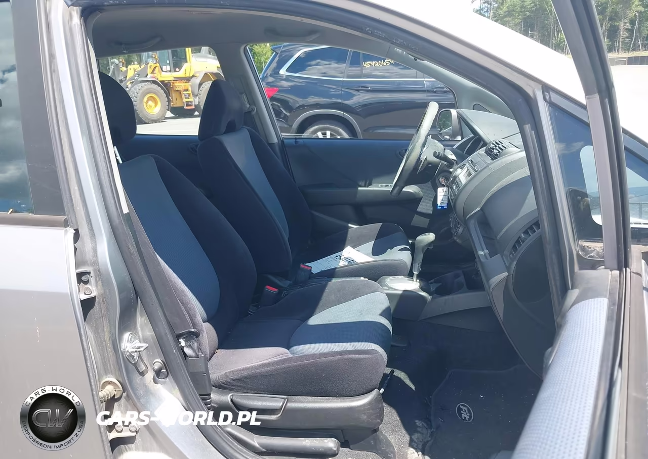2008 Honda Fit Sport VIN:JHMGD386X8S009297 - 5