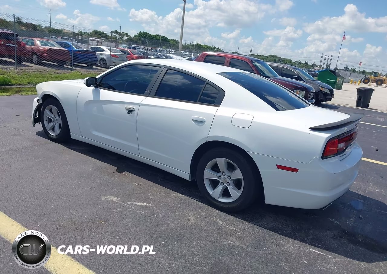 2013 Dodge Charger Se VIN:2C3CDXBG8DH636725 - 3