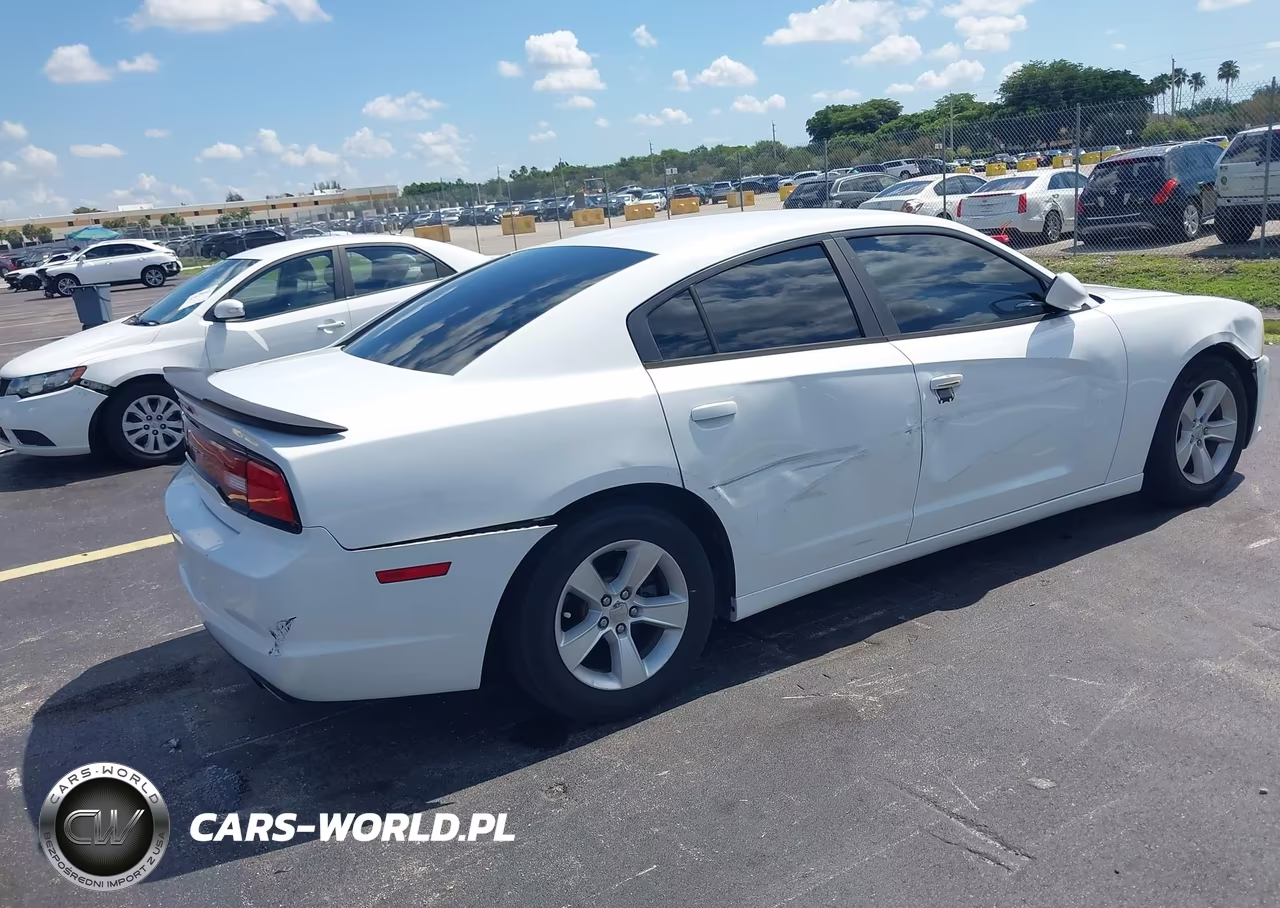 2013 Dodge Charger Se VIN:2C3CDXBG8DH636725 - 4