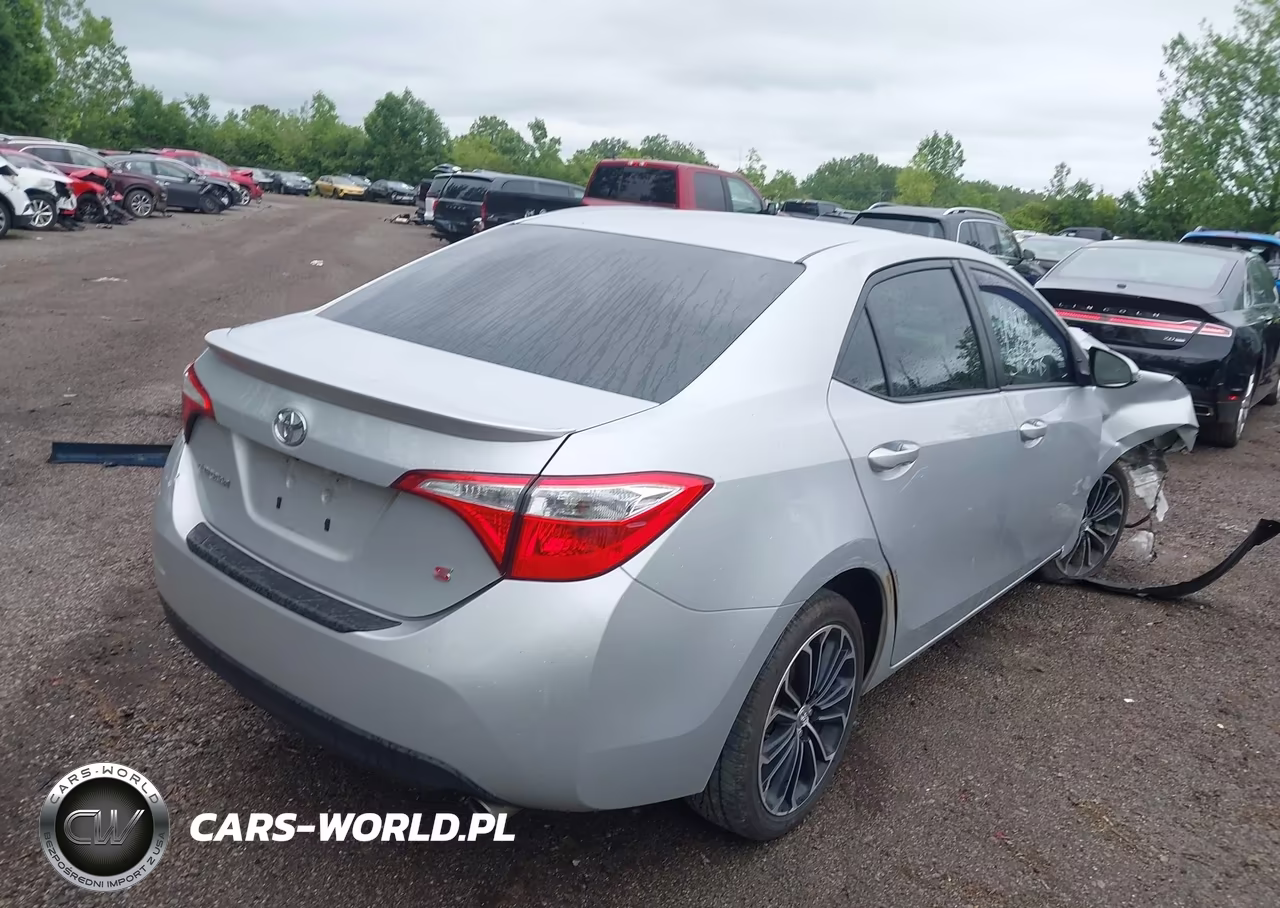 2015 Toyota Corolla S Plus VIN:2T1BURHE4FC413684 - 4