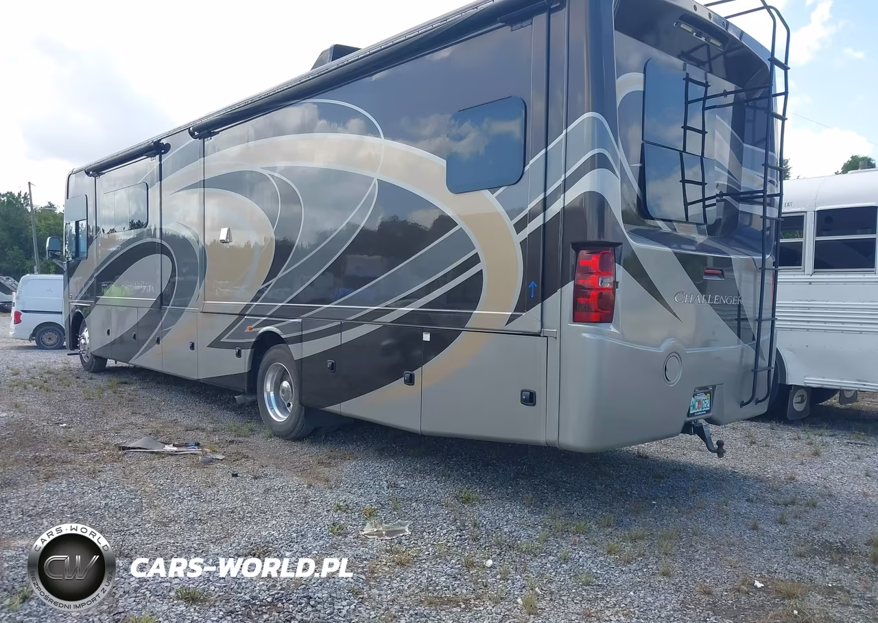 2017 Ford F53 VIN:1F66F5DY2H0A18570 - 3