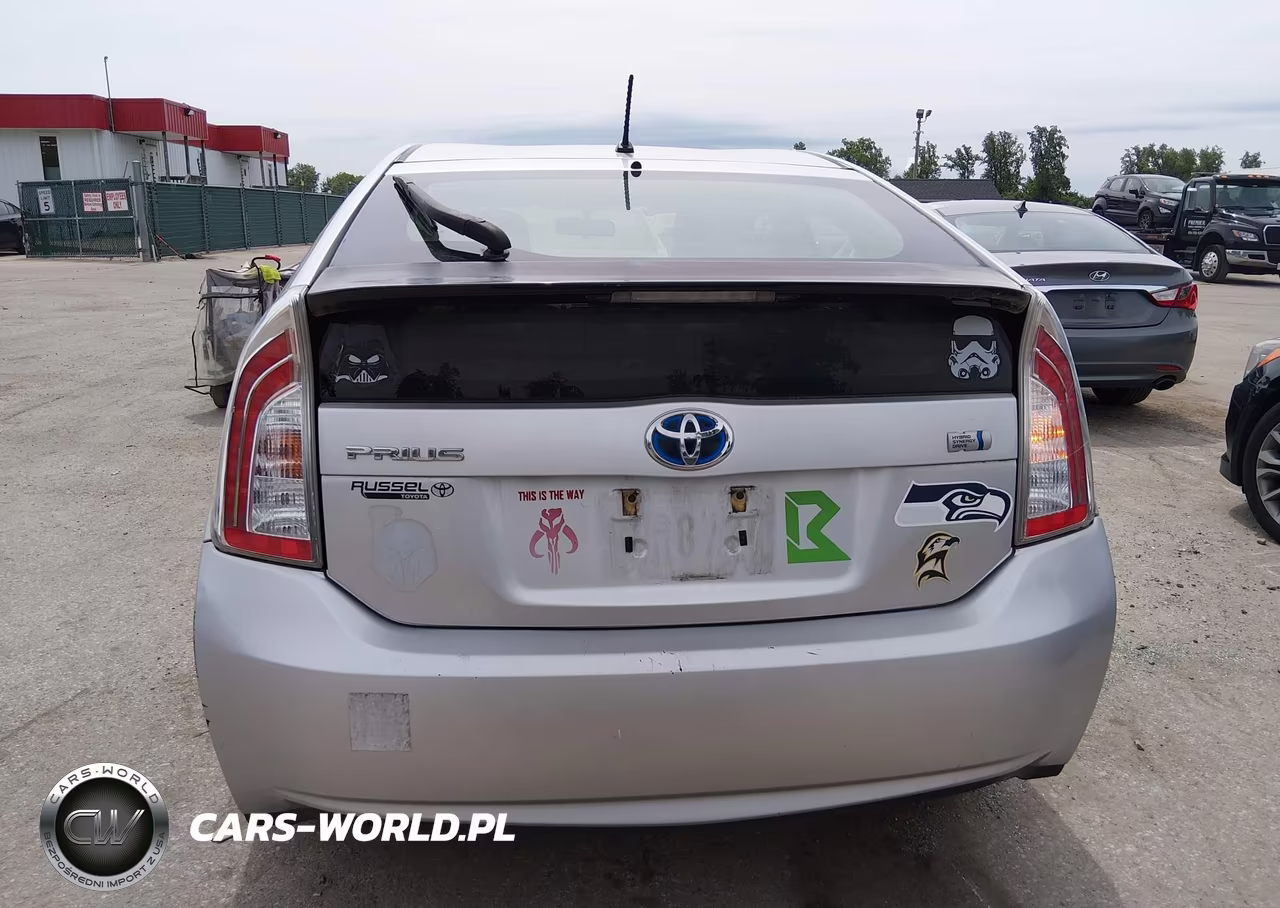 2013 Toyota Prius Two VIN:JTDKN3DU9D5699405 - 16