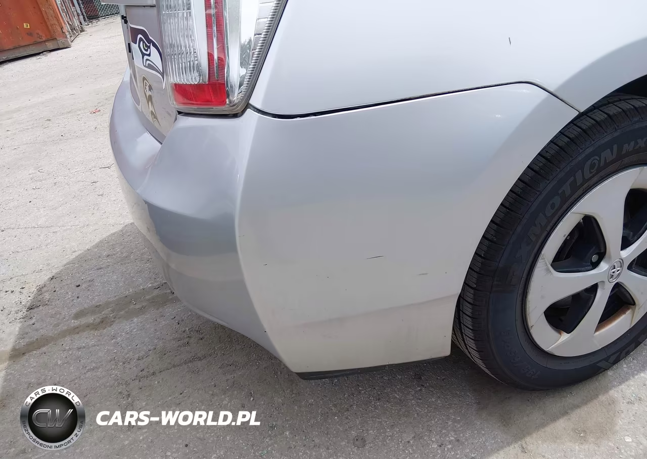 2013 Toyota Prius Two VIN:JTDKN3DU9D5699405 - 17