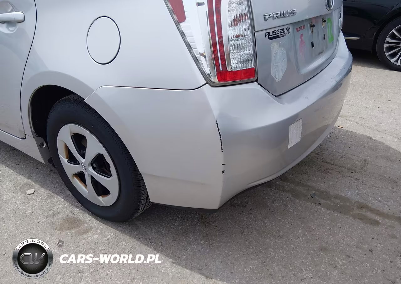 2013 Toyota Prius Two VIN:JTDKN3DU9D5699405 - 18
