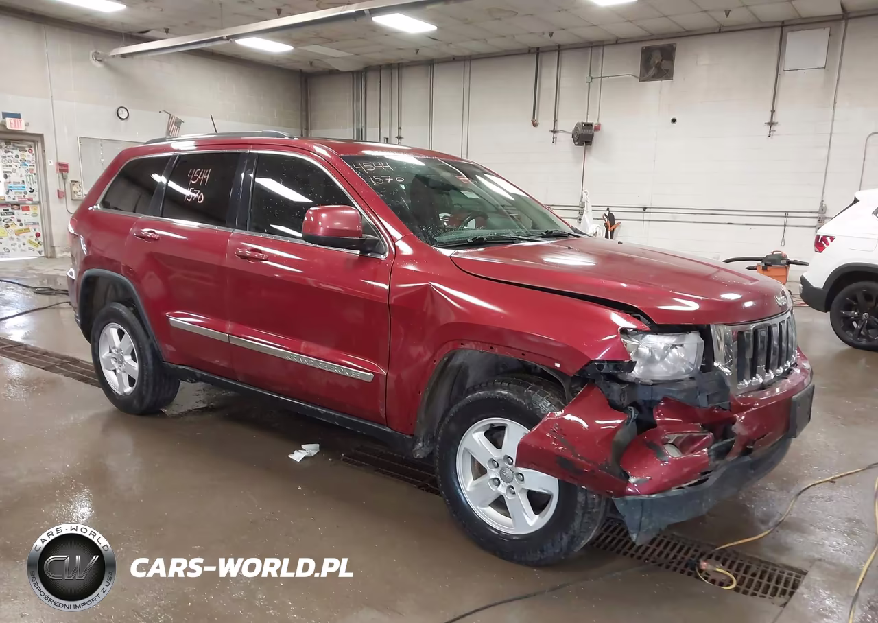2013 Jeep Grand Cherokee Laredo – zdjęcie 1 z 16