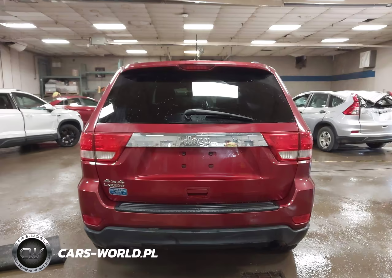 2013 Jeep Grand Cherokee Laredo VIN:1C4RJFAG6DC568664 - 16
