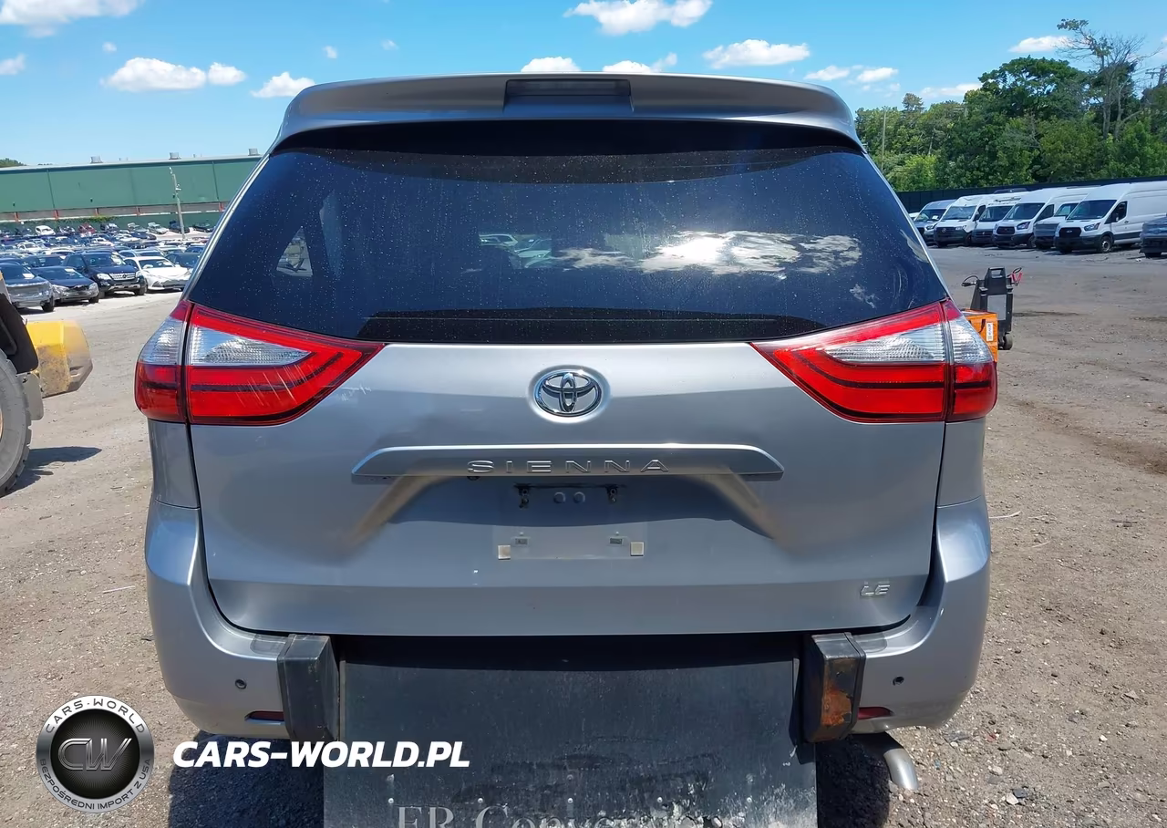 2015 Toyota Sienna Le 8 Passenger VIN:5TDKK3DC7FS670952 - 16