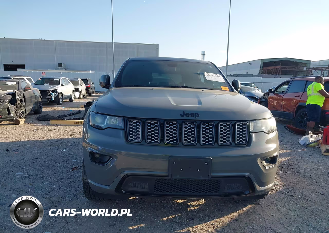 2019 Jeep Grand Cherokee Altitude 4X2 VIN:1C4RJEAG3KC672651 - 13
