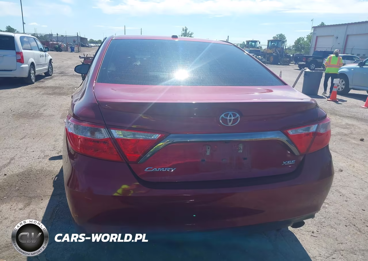 2015 Toyota Camry Xse VIN:4T1BF1FK5FU971711 - 16