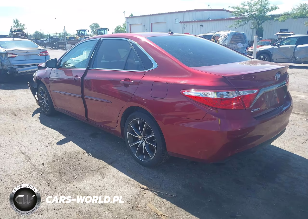 2015 Toyota Camry Xse VIN:4T1BF1FK5FU971711 - 3