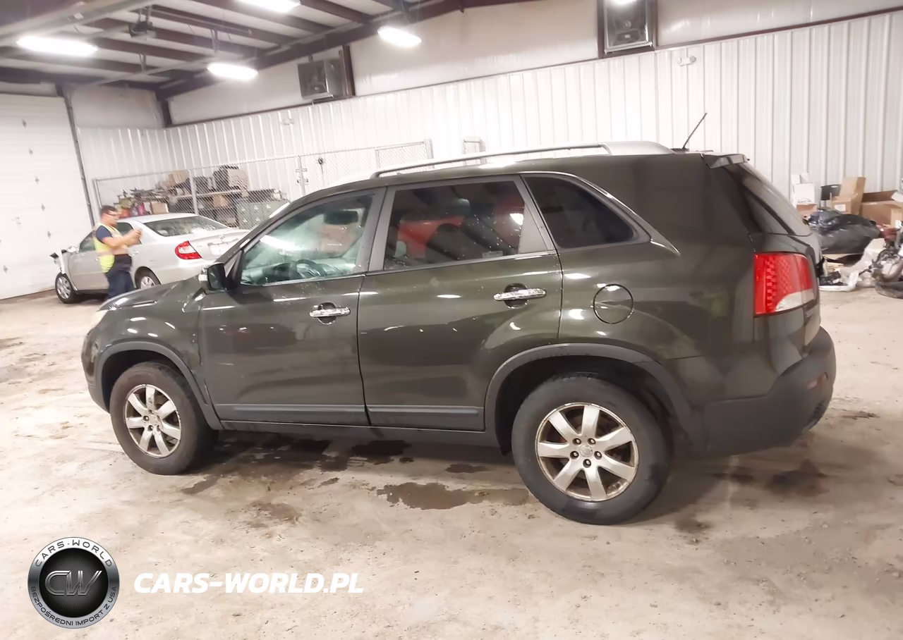 2011 Kia Sorento Lx VIN:5XYKT3A1XBG106137 - 14