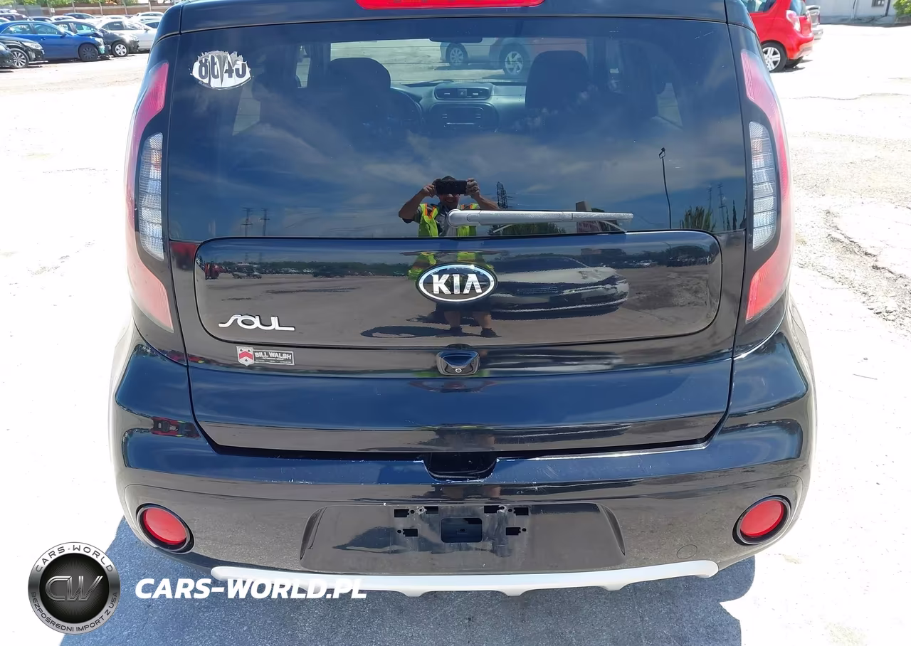 2017 Kia Soul + VIN:KNDJP3A55H7418598 - 15