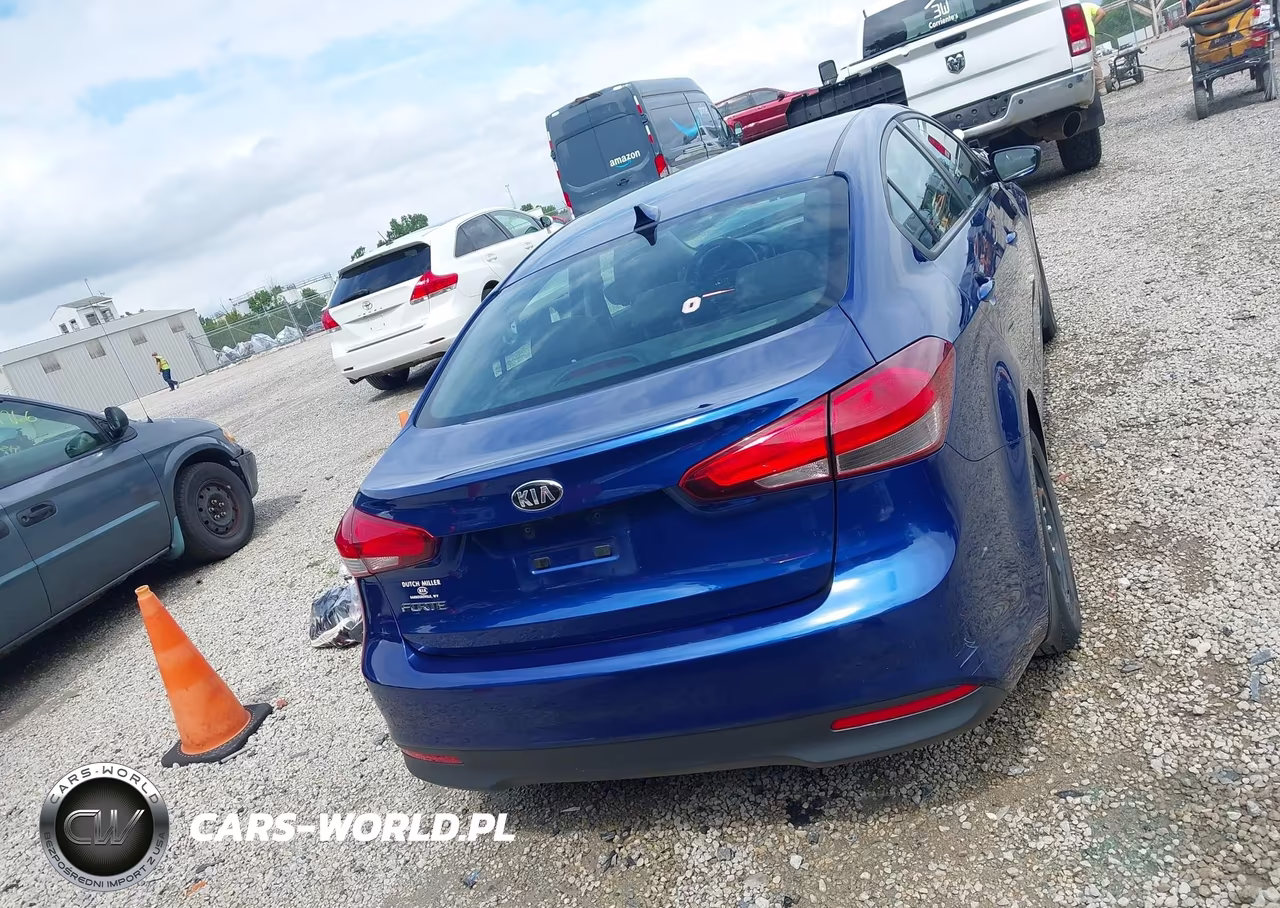 2018 Kia Forte Lx VIN:3KPFK4A76JE269684 - 16