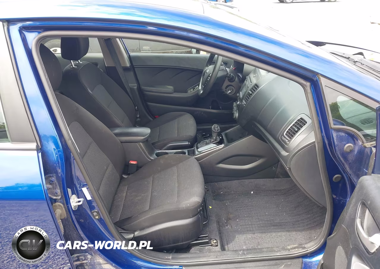 2018 Kia Forte Lx VIN:3KPFK4A76JE269684 - 5