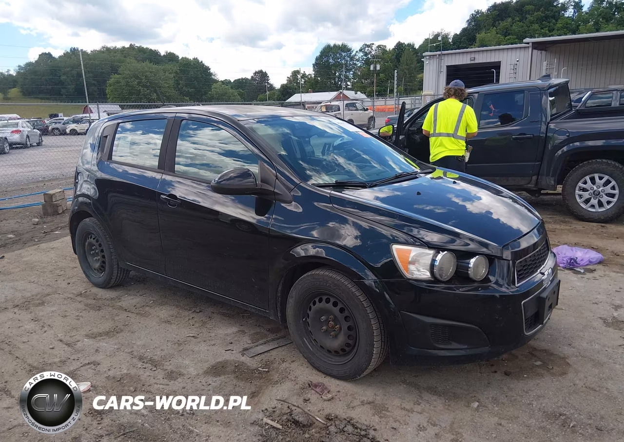 2016 Chevrolet Sonic Ls Auto – zdjęcie 1 z 12