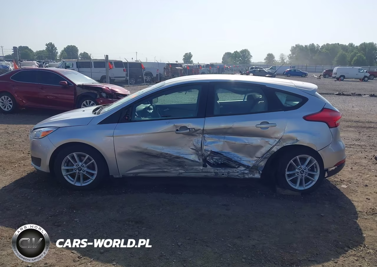 2017 Ford Focus Se VIN:1FADP3K27HL265107 - 15