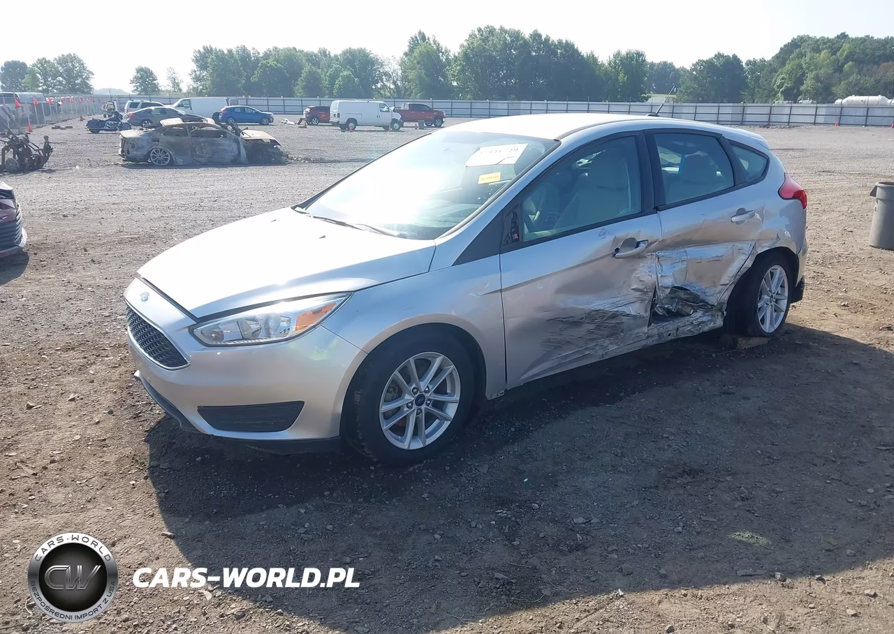 2017 Ford Focus Se VIN:1FADP3K27HL265107 - 2