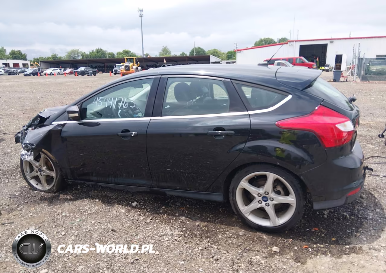 2014 Ford Focus Titanium VIN:1FADP3N22EL449796 - 13