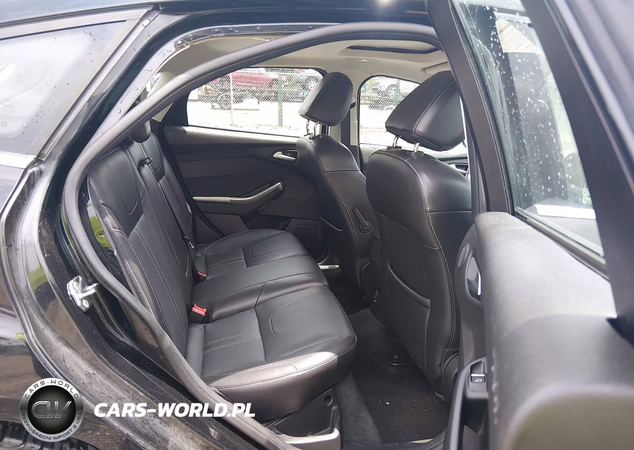 2014 Ford Focus Titanium VIN:1FADP3N22EL449796 - 8