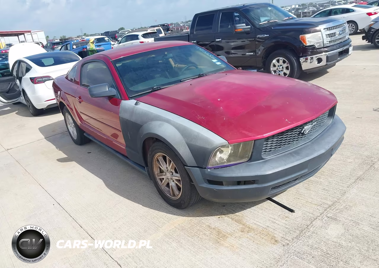 2007 Ford Mustang V6 Deluxe-V6 Premium – zdjęcie 1 z 11