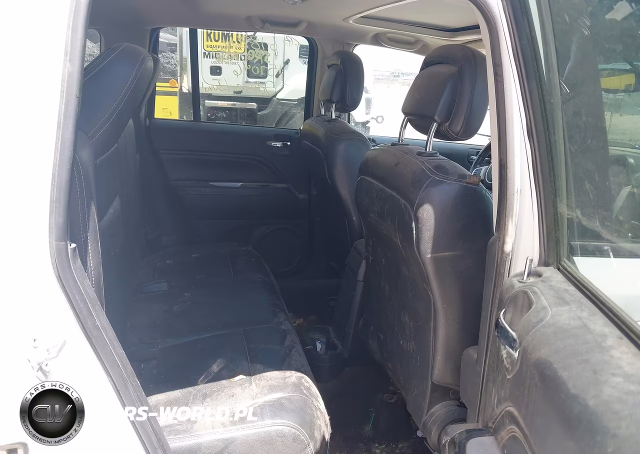 2015 Jeep Compass High Altitude Edition VIN:1C4NJCEA7FD157046 - 8