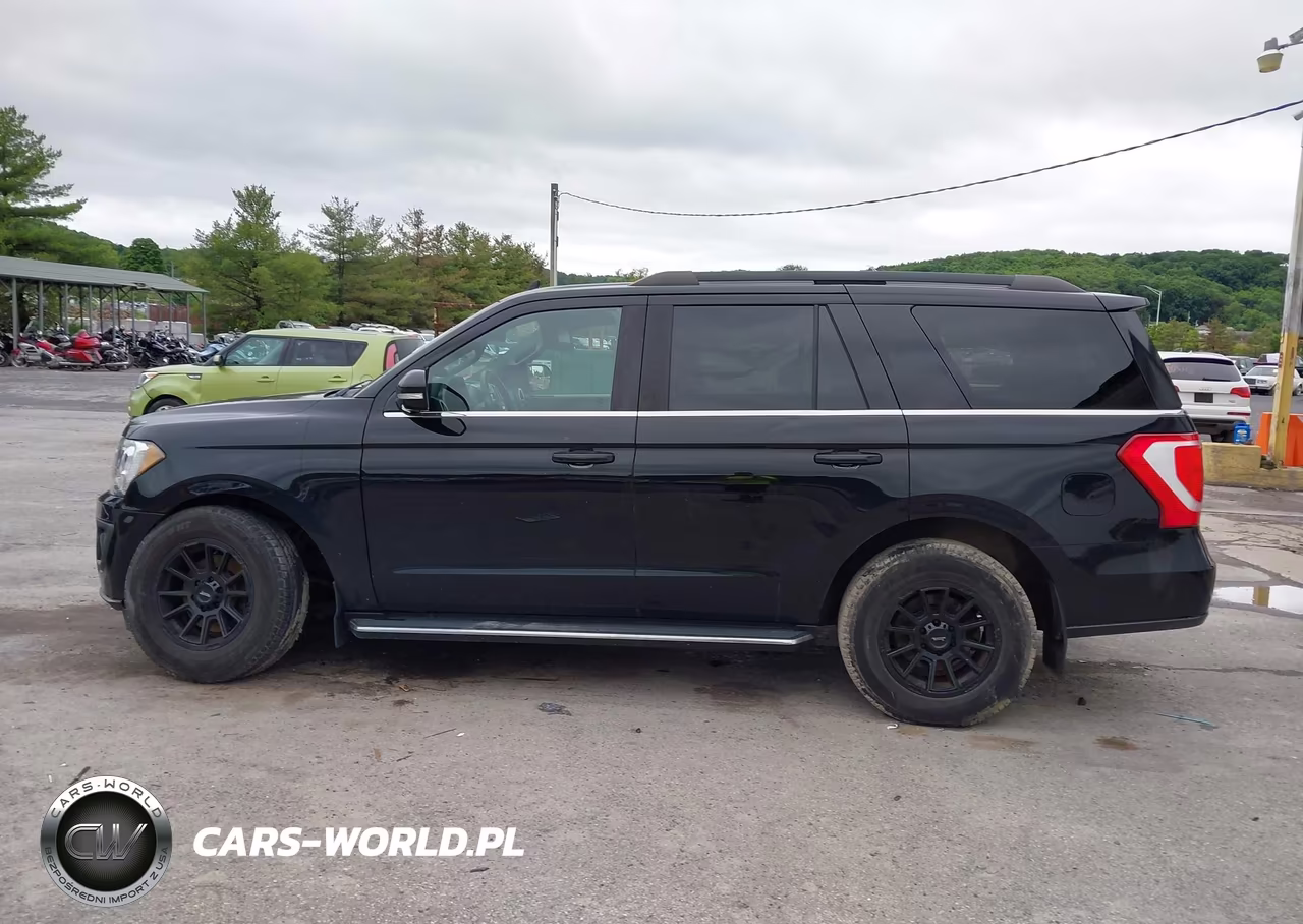 2018 Ford Expedition Xlt VIN:1FMJU1JT4JEA70026 - 14