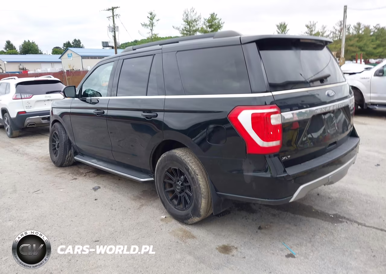 2018 Ford Expedition Xlt VIN:1FMJU1JT4JEA70026 - 3