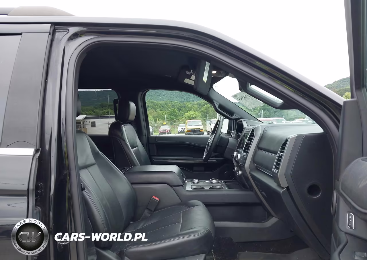 2018 Ford Expedition Xlt VIN:1FMJU1JT4JEA70026 - 5