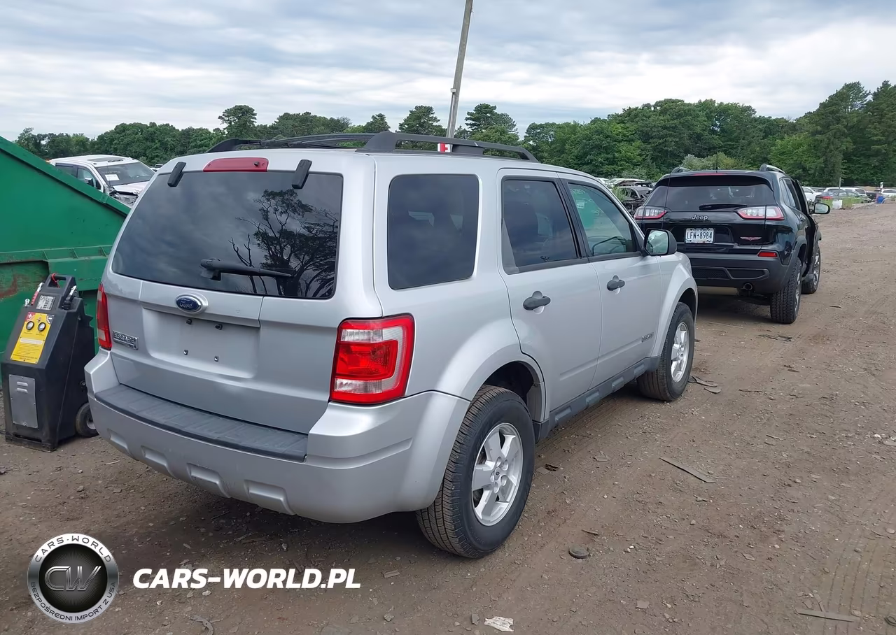 2008 Ford Escape Xlt VIN:1FMCU03Z88KE47165 - 4