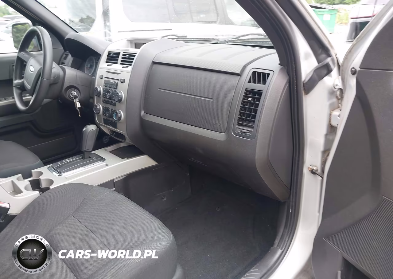 2008 Ford Escape Xlt VIN:1FMCU03Z88KE47165 - 5