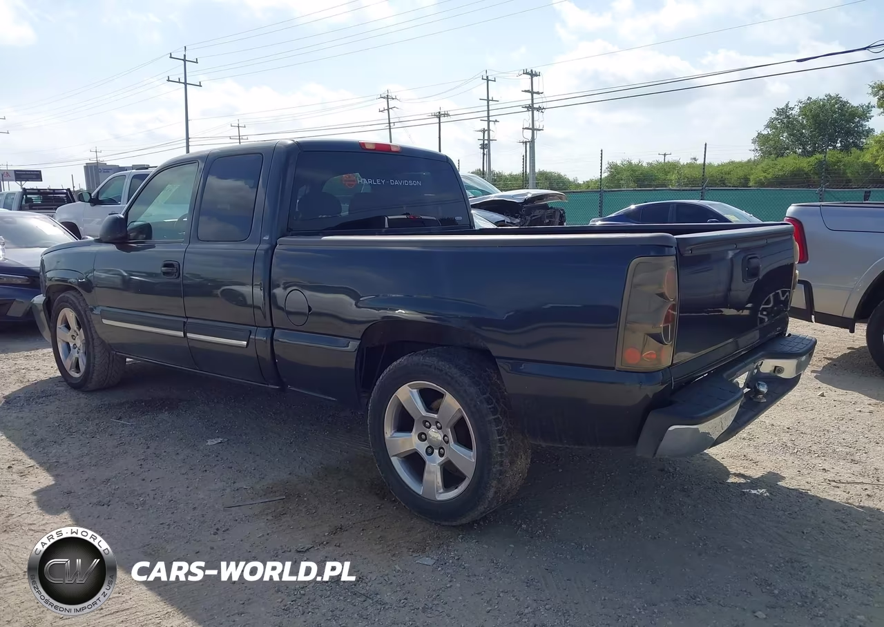 2003 Chevrolet Silverado 1500 Ls VIN:2GCEC19V031313561 - 3