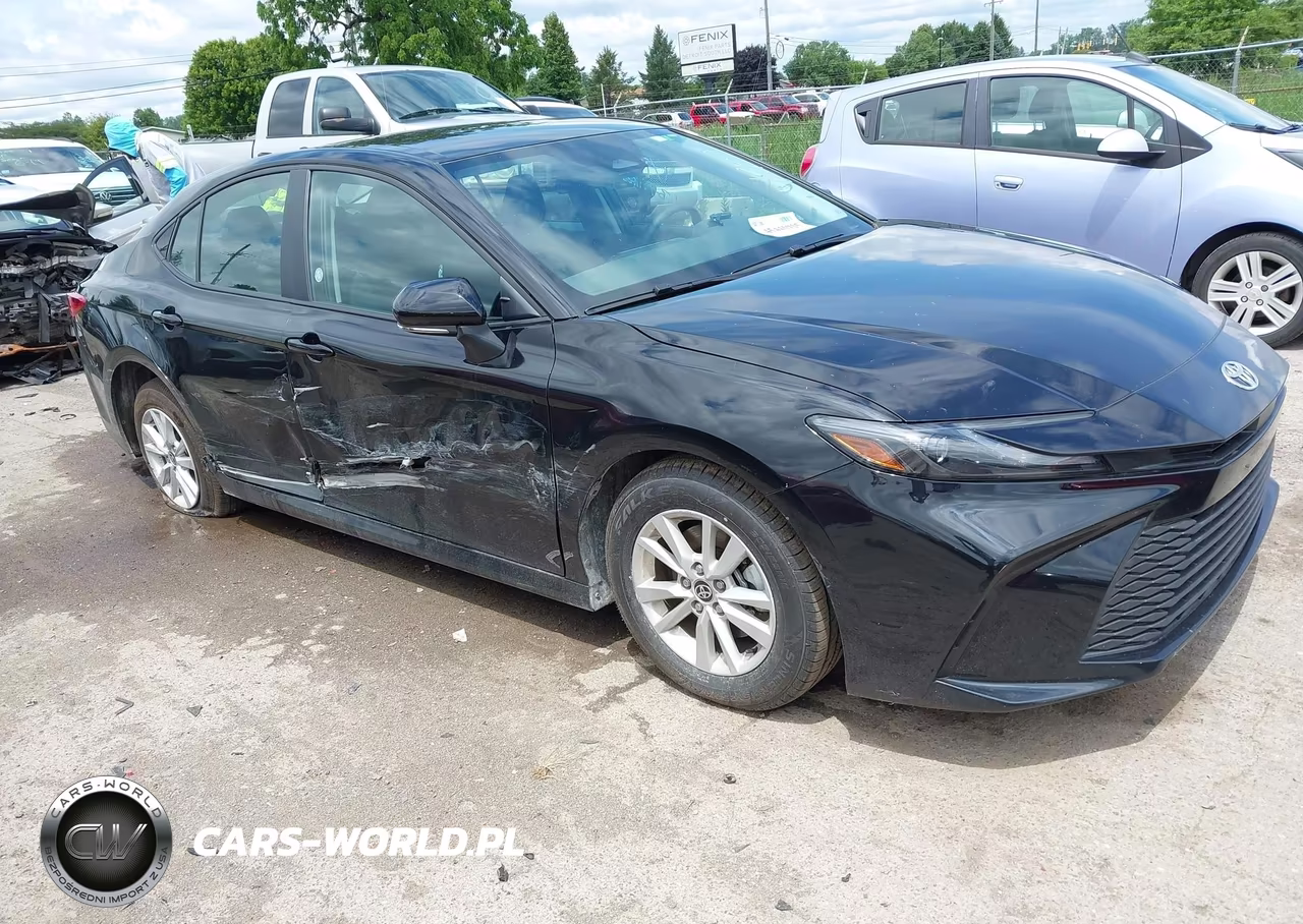 2026 Toyota Camry Le – zdjęcie 1 z 17