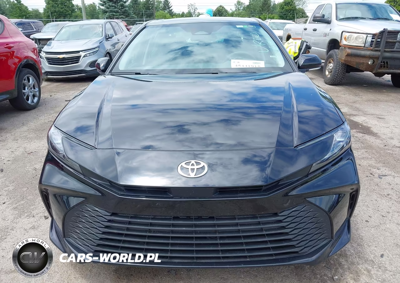 2026 Toyota Camry Le VIN:4T1DAACK8TU260365 - 12