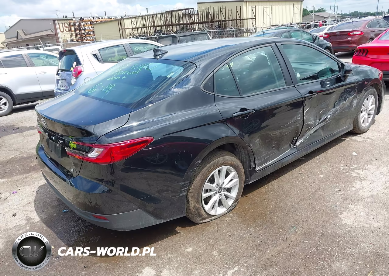 2026 Toyota Camry Le VIN:4T1DAACK8TU260365 - 4
