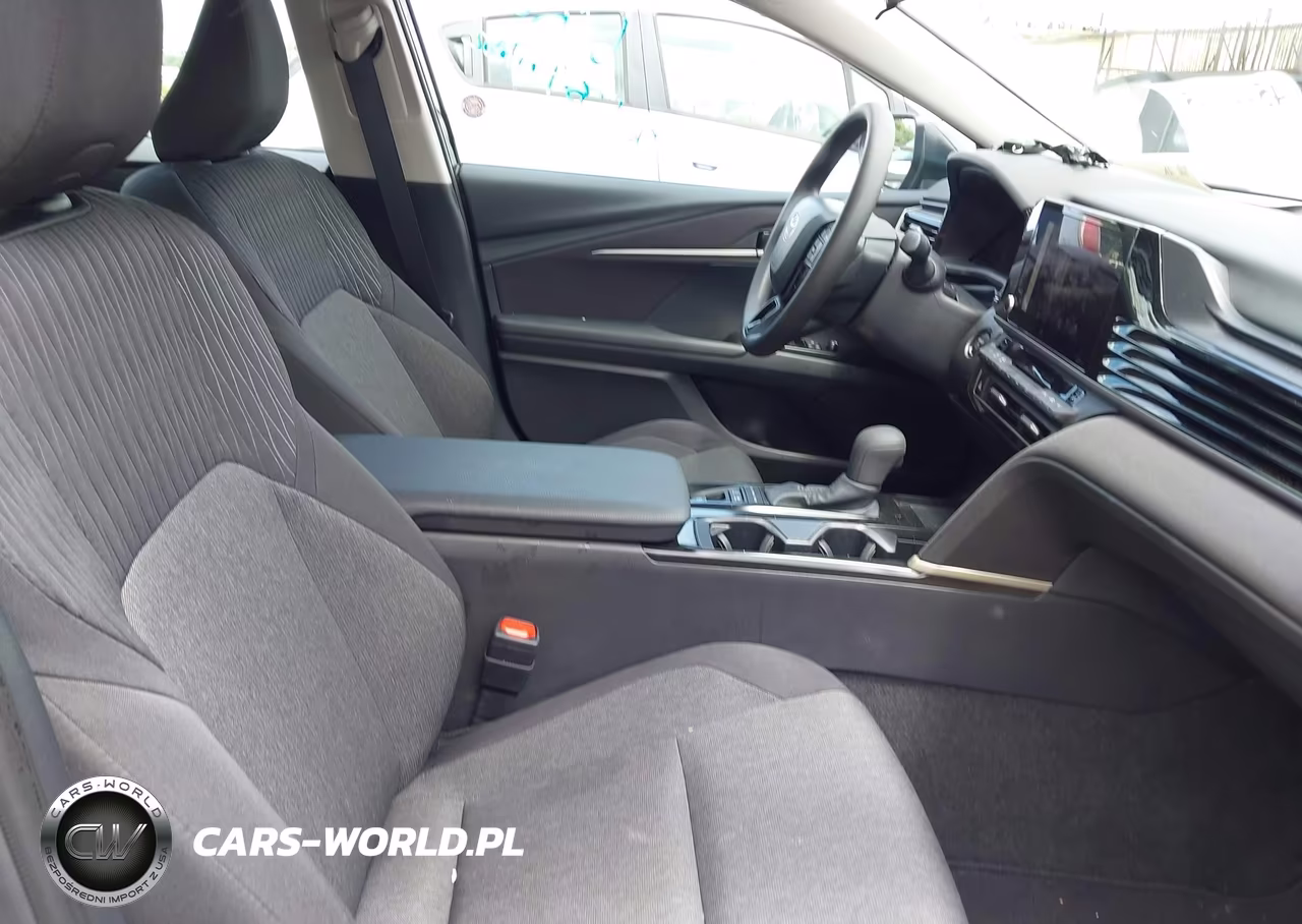 2026 Toyota Camry Le VIN:4T1DAACK8TU260365 - 5