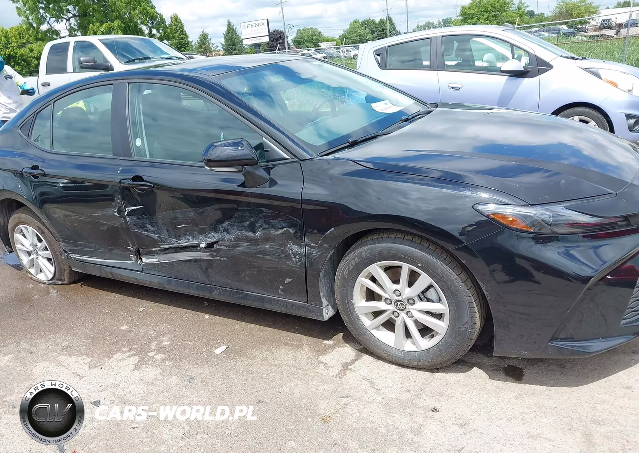 2026 Toyota Camry Le VIN:4T1DAACK8TU260365 - 6