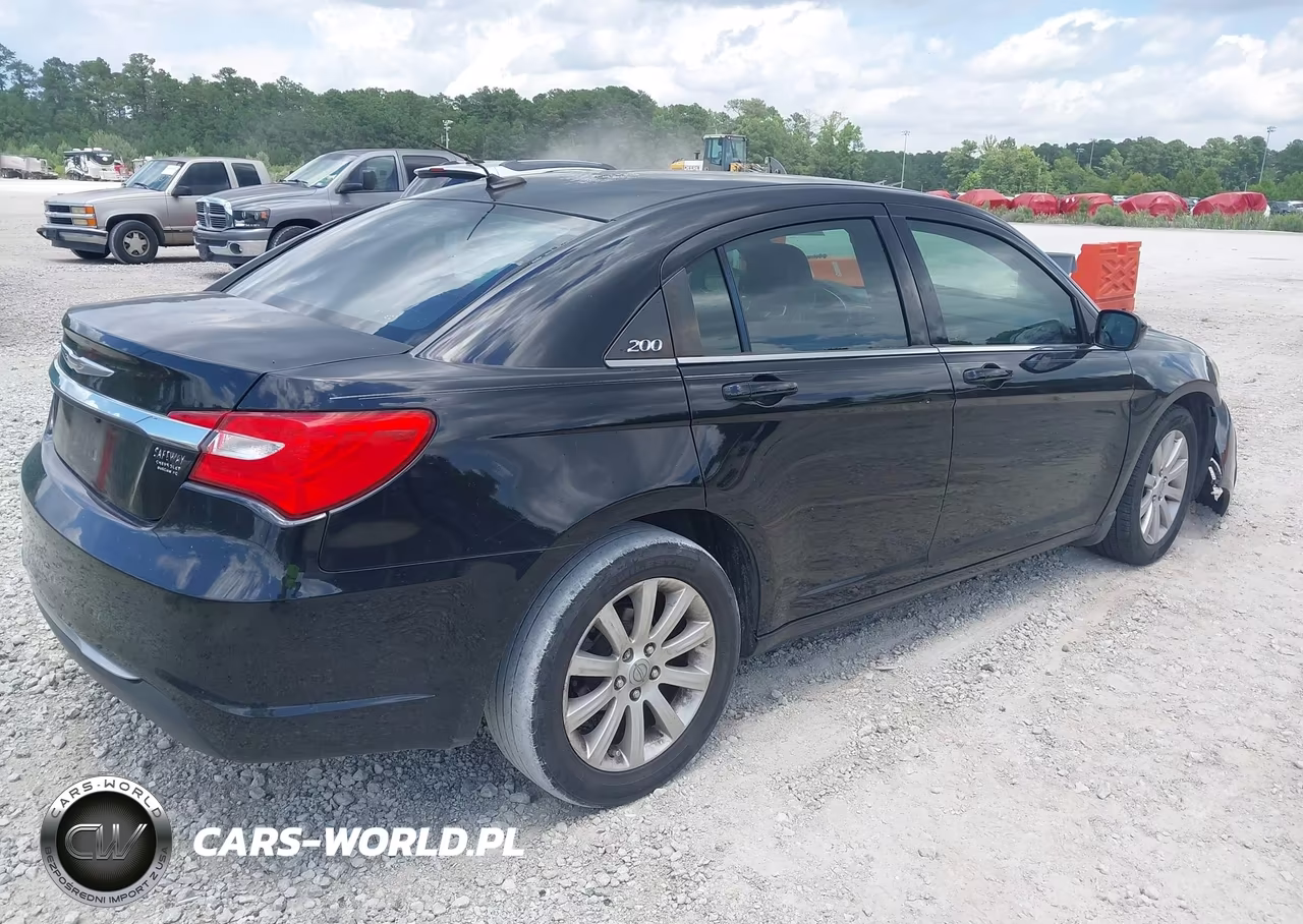 2012 Chrysler 200 Touring VIN:1C3CCBBB1CN275807 - 4