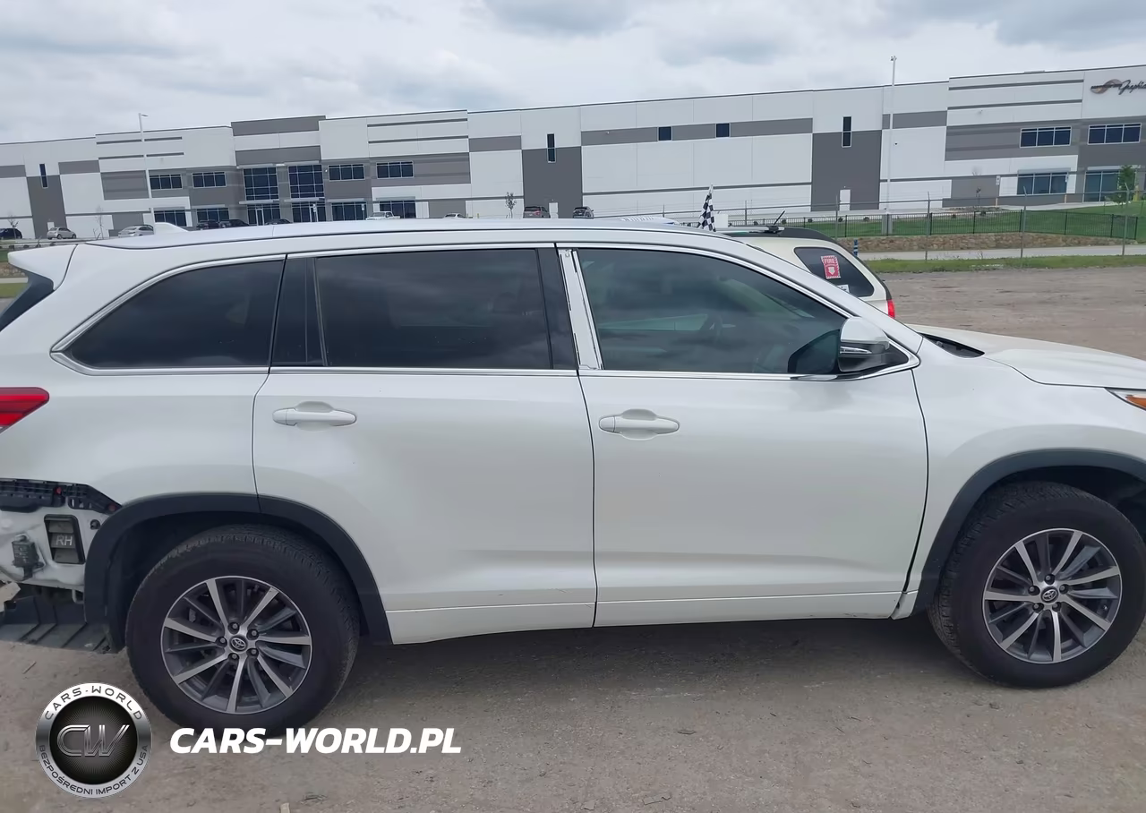 2017 Toyota Highlander Xle VIN:5TDKZRFH9HS512641 - 13