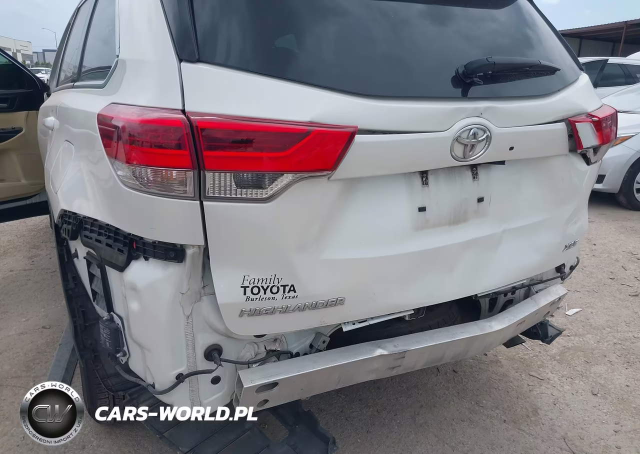 2017 Toyota Highlander Xle VIN:5TDKZRFH9HS512641 - 6