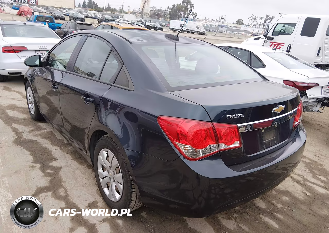 2015 Chevrolet Cruze Ls Auto VIN:1G1PA5SG3F7254748 - 3
