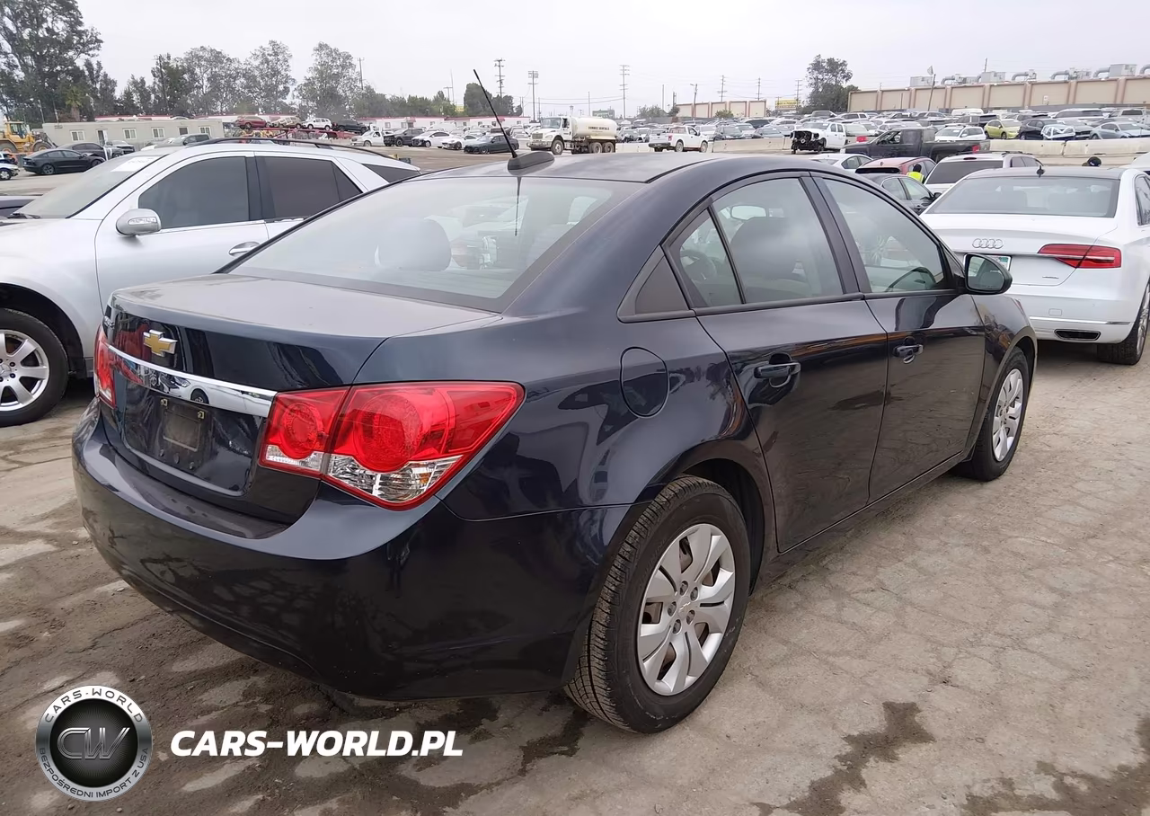 2015 Chevrolet Cruze Ls Auto VIN:1G1PA5SG3F7254748 - 4