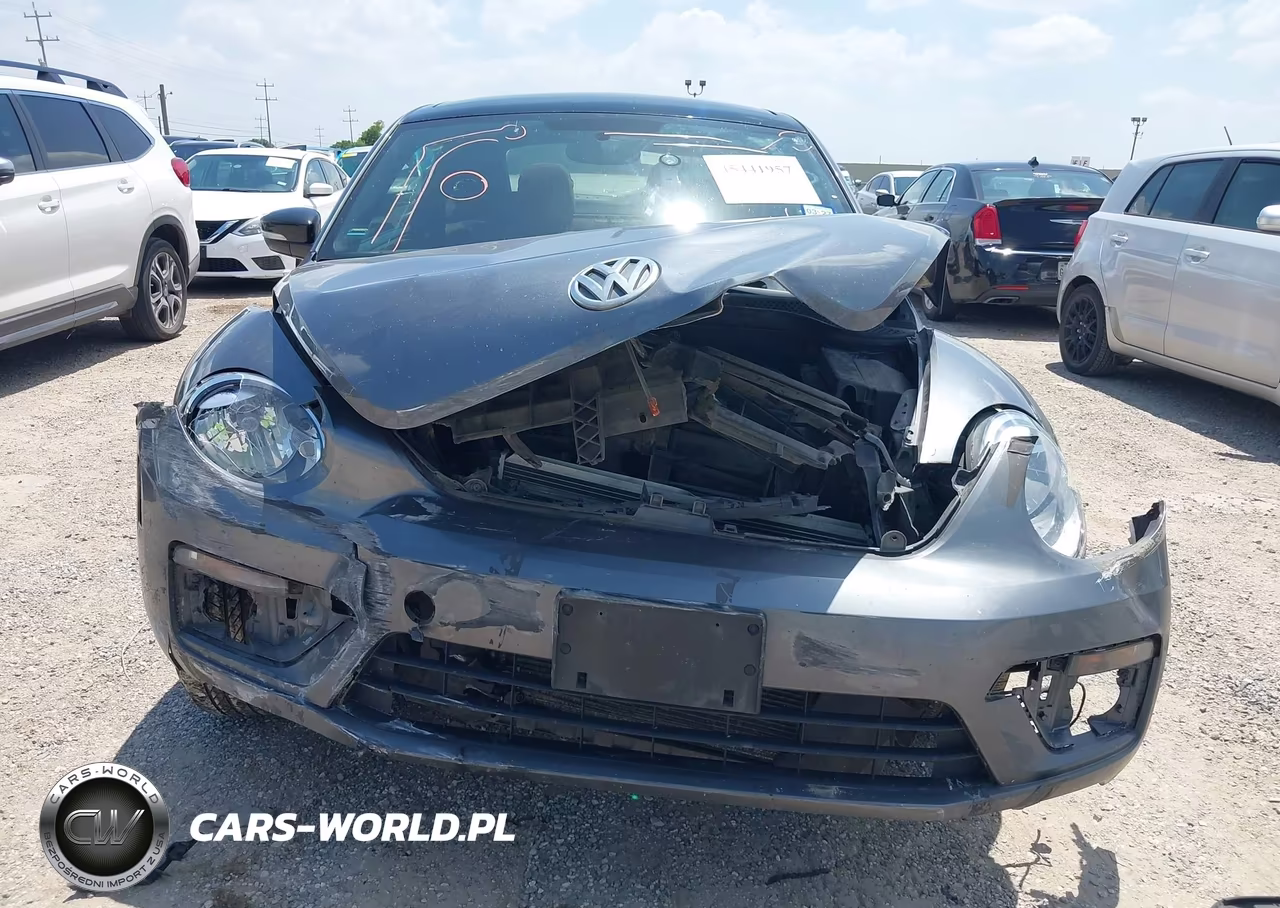 2014 Volkswagen Beetle 2.0T R-Line VIN:3VWVS7ATXEM631308 - 12