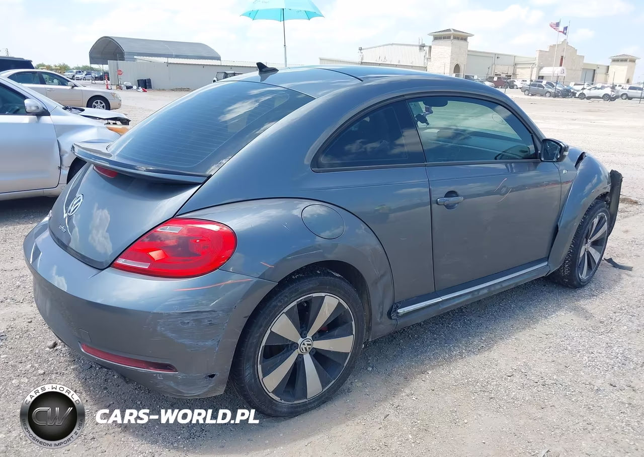 2014 Volkswagen Beetle 2.0T R-Line VIN:3VWVS7ATXEM631308 - 4