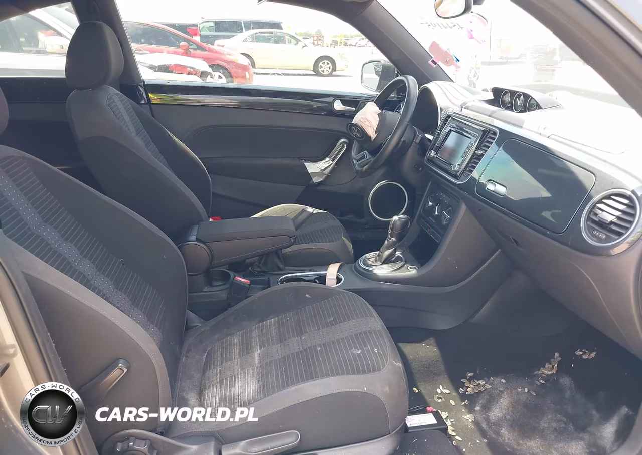 2014 Volkswagen Beetle 2.0T R-Line VIN:3VWVS7ATXEM631308 - 5