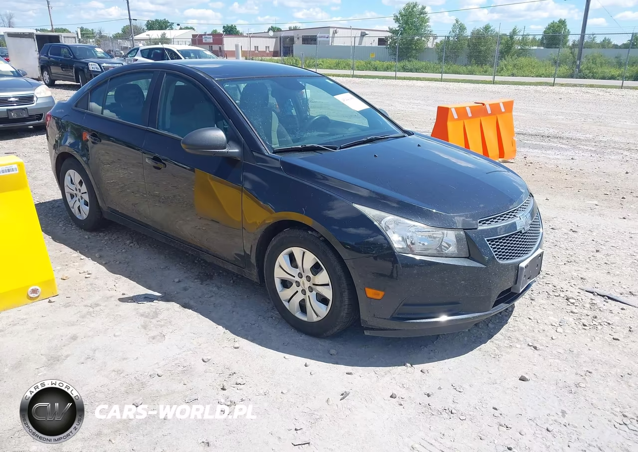 2013 Chevrolet Cruze Ls Manual – zdjęcie 1 z 12