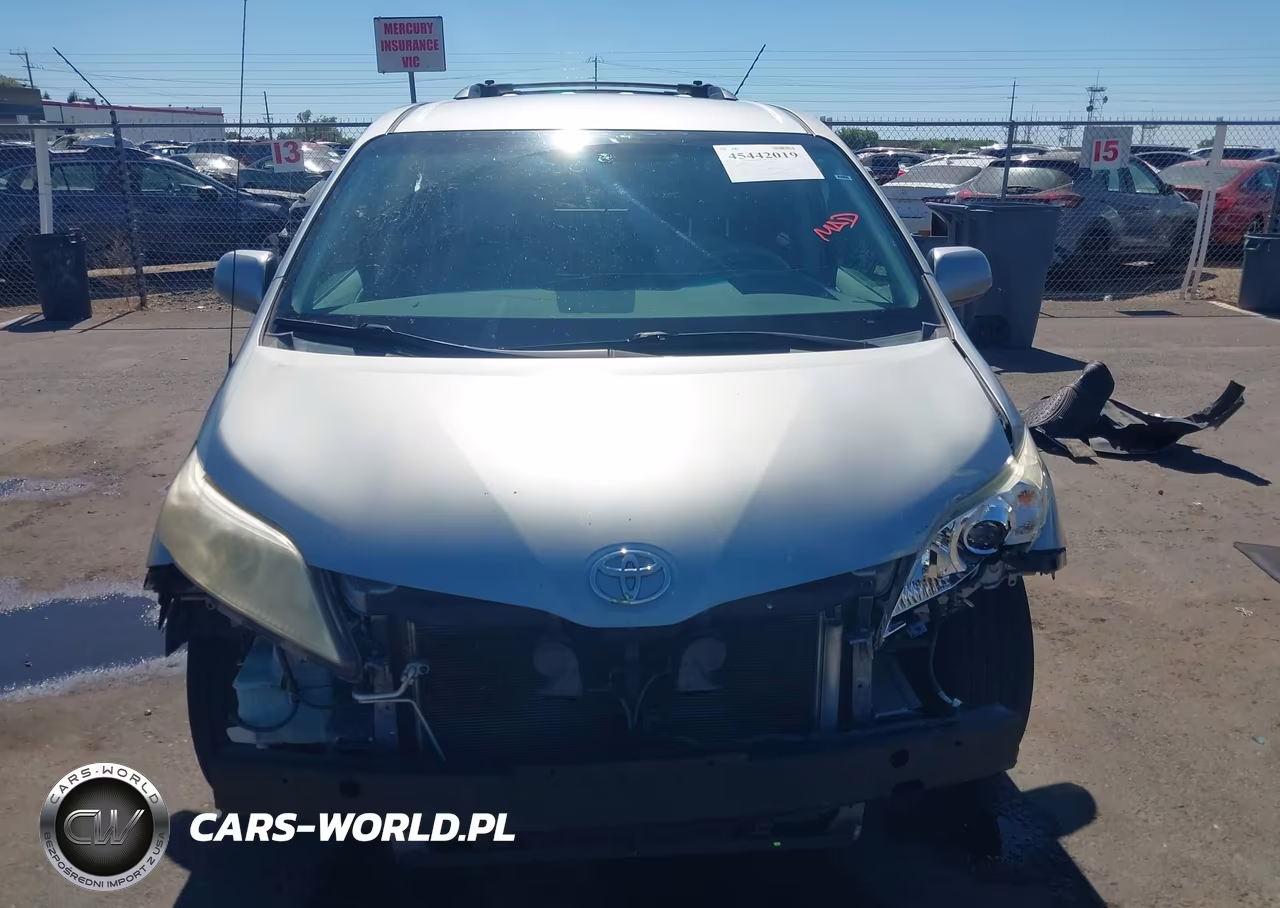 2012 Toyota Sienna Le V6 8 Passenger VIN:5TDKK3DC4CS244325 - 12