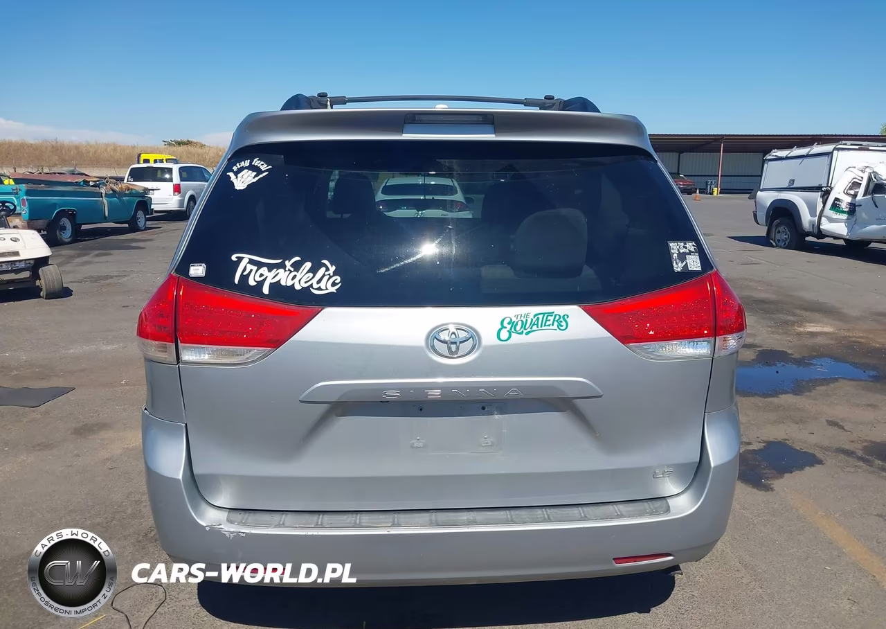 2012 Toyota Sienna Le V6 8 Passenger VIN:5TDKK3DC4CS244325 - 16